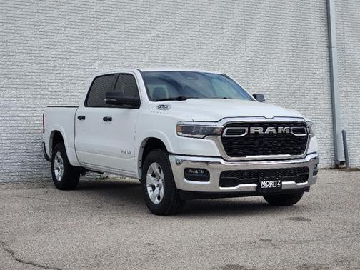 Bright White Clearcoat 2026 RAM 1500 Big Horn/Lone Star
