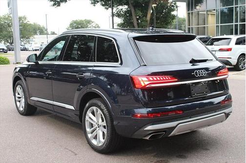 2025 Audi Q7 Premium 45 TFSI quattro Tiptronic