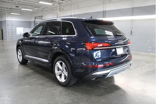 2025 Audi Q7 Premium 55 TFSI quattro Tiptronic