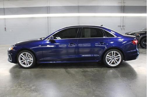 2024 Audi A4 Premium Plus 45 TFSI S line quattro S tronic