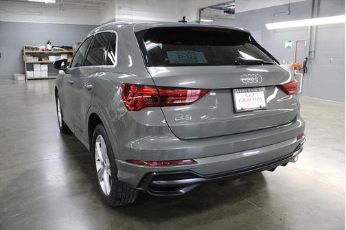 2022 Audi Q3 Premium Plus 45 TFSI S line quattro Tiptronic