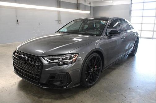 2022 Audi S8 TFSI quattro Tiptronic