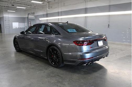 2022 Audi S8 TFSI quattro Tiptronic