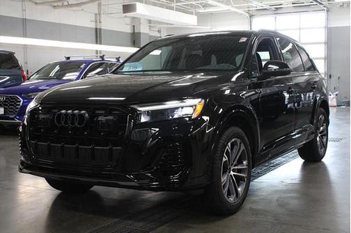 2025 Audi Q7 Premium Plus 45 TFSI quattro Tiptronic