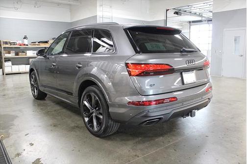 2025 Audi Q7 Premium Plus 55 TFSI quattro Tiptronic