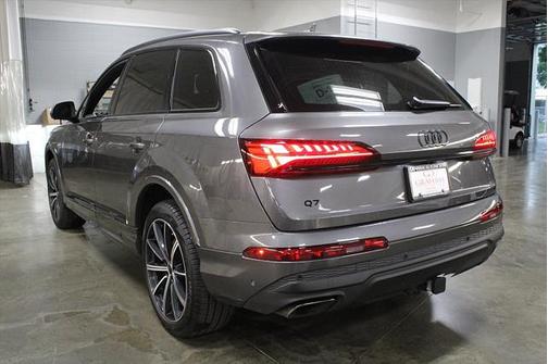 2025 Audi Q7 Premium Plus 45 TFSI quattro Tiptronic