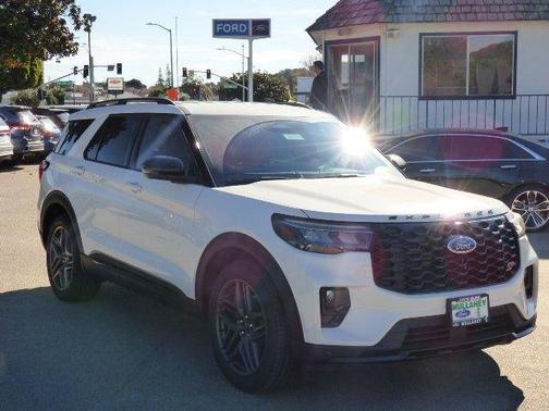 White Metallic 2026 Ford Explorer ST