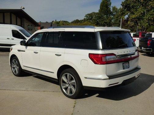 2018 Lincoln Navigator Black Label