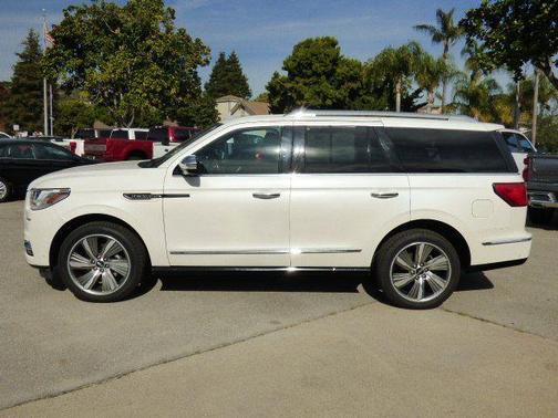 2018 Lincoln Navigator Black Label