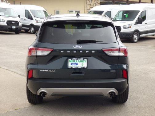 2022 Ford Escape Titanium Hybrid