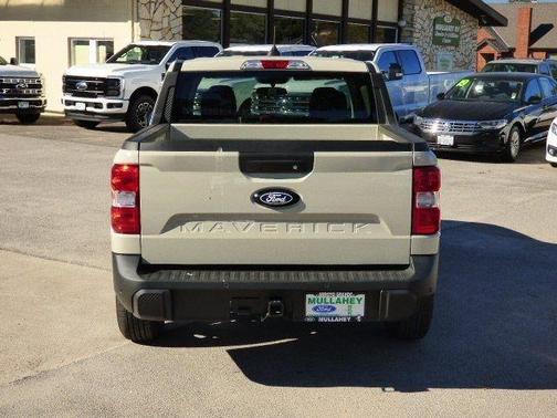 Desert Sand 2025 Ford Maverick XLT