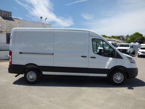 Oxford White 2026 Ford Transit-250 148 WB Medium Roof Cargo