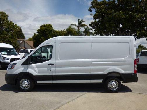 Oxford White 2026 Ford Transit-250 148 WB Medium Roof Cargo