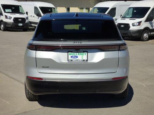 Silver Zynith Clearcoat 2025 Jeep Wagoneer S Limited