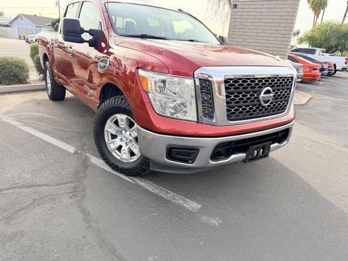 2017 Nissan Titan SV