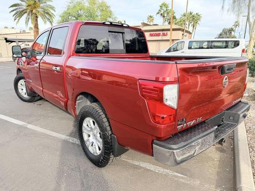 2017 Nissan Titan SV