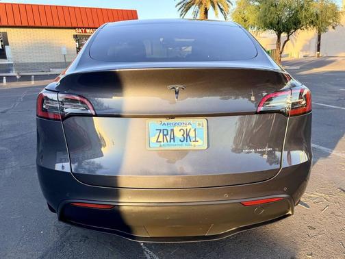 2021 Tesla Model Y Long Range Dual Motor All-Wheel Drive