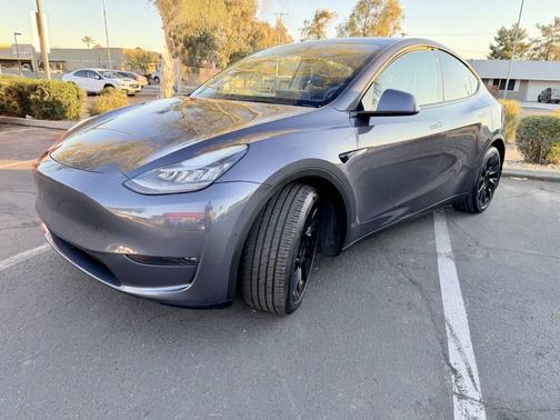 2021 Tesla Model Y Long Range Dual Motor All-Wheel Drive