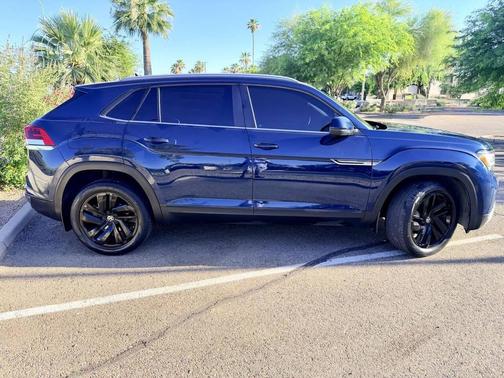 Blue 2021 Volkswagen Atlas Cross Sport 2.0T SE w/Technology