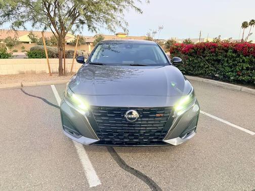 2025 Nissan Altima SR FWD