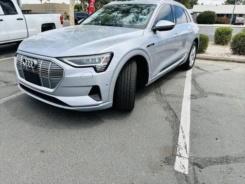 2019 Audi e-tron Premium Plus