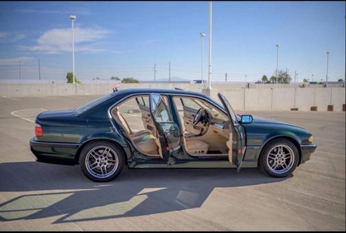 2001 BMW 740 740i 4dr Sedan