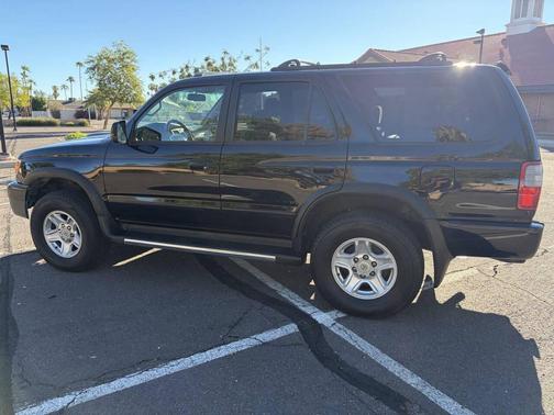 Black 1999 Toyota 4Runner SR5 4WD