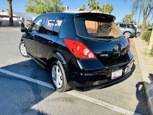 2012 Nissan Versa 1.8 SL