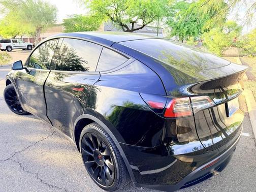 2021 Tesla Model Y Long Range Dual Motor All-Wheel Drive