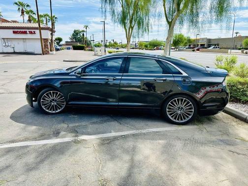 2015 Lincoln MKZ Base