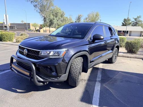 Black 2022 Volkswagen Taos 1.5T S
