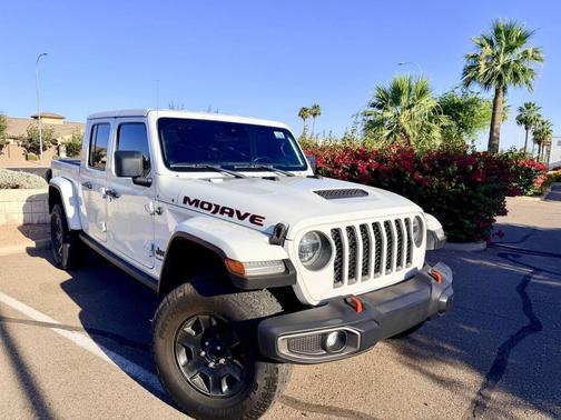 Bright White Clearcoat 2021 Jeep Gladiator Mojave 4x4