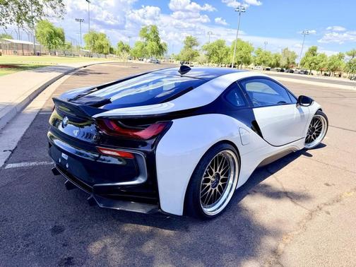 White 2016 BMW i8 Base AWD 2dr Coupe