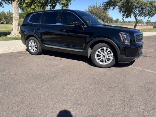 Black 2021 Kia Telluride LX