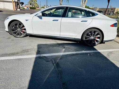 2015 Tesla Model S P85D