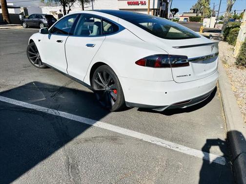 2015 Tesla Model S P85D