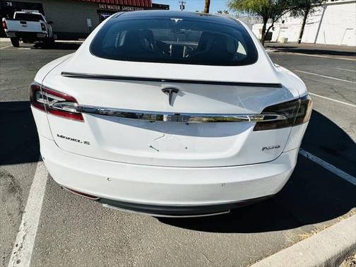 2015 Tesla Model S P85D