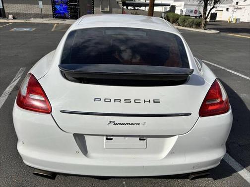 2011 Porsche Panamera 4