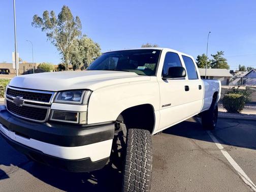 White 2006 Chevrolet Silverado 2500 Work Truck