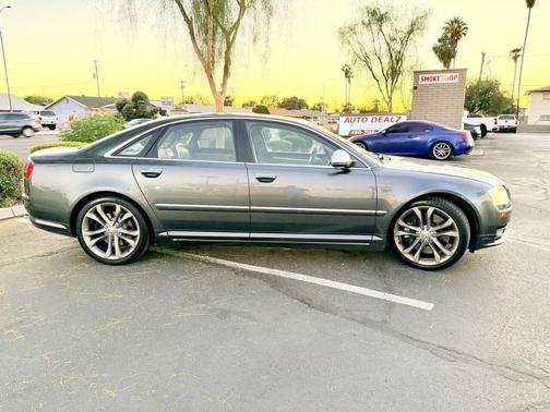2008 Audi S8 5.2