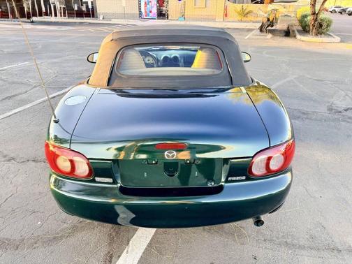 2001 Mazda MX-5 Miata LS
