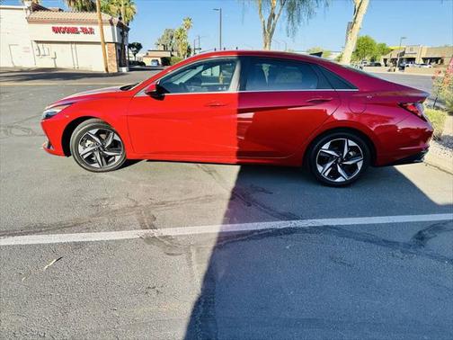 2022 Hyundai ELANTRA Limited