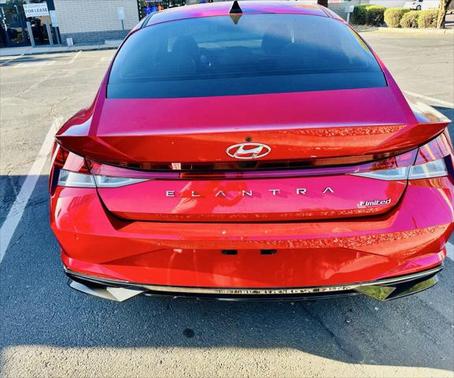 2022 Hyundai ELANTRA Limited