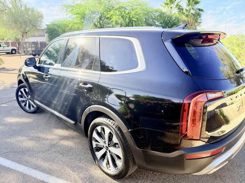 Black 2020 Kia Telluride S