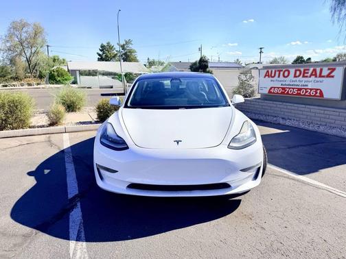 White 2019 Tesla Model 3 Long Range