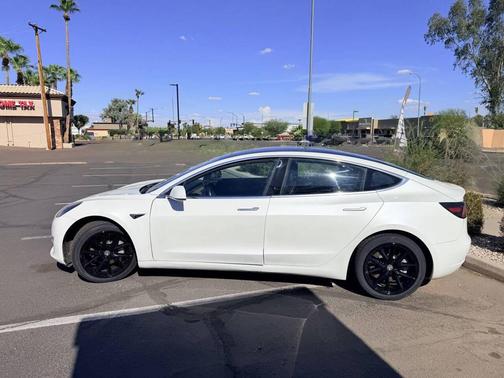 White 2019 Tesla Model 3 Long Range