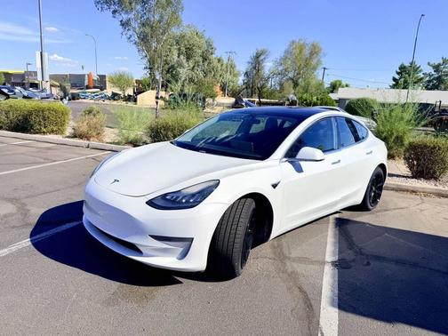 White 2019 Tesla Model 3 Long Range