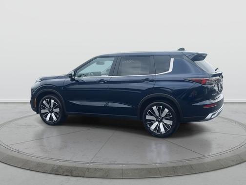Cosmic Blue Metallic 2026 Mitsubishi Outlander SE S-AWC