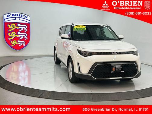 Snow White Pearl 2025 Kia Soul LX