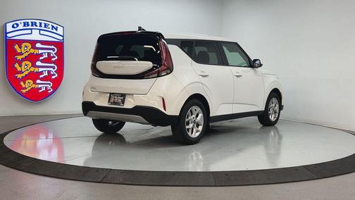 Snow White Pearl 2025 Kia Soul LX